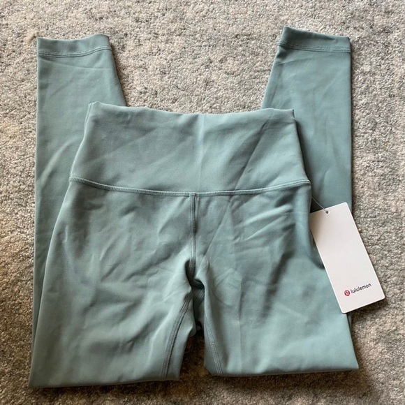 NEW - Lululemon Wunder Train High-Rise Tight 25" - Picture 4 of 5